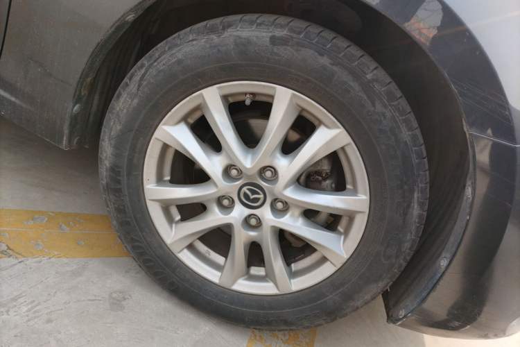 Used Mazda 3 Axela 2017 Hatchback 1.5L Manual Comfort Edition China V