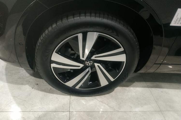 Used Volkswagen Tavendor 2023 380TSI Four-Wheel Drive R-Line Cruise Edition Exterior 4