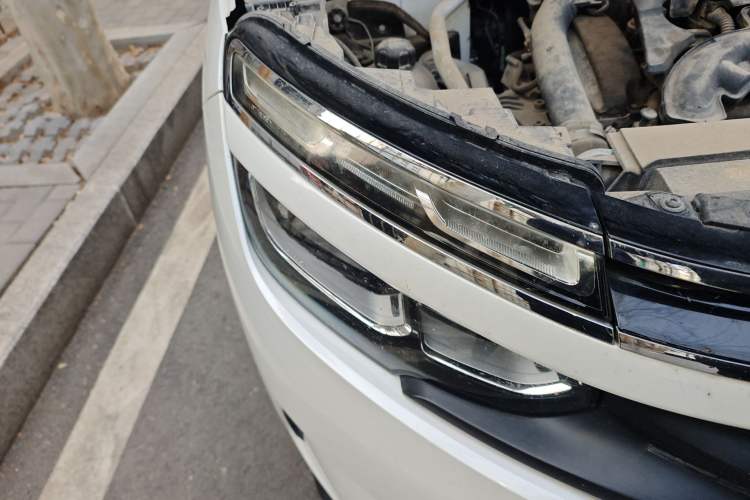 Used Citroen C5 AIRCROSS 2018 350THP Enjoyment Version Right Front Headlight