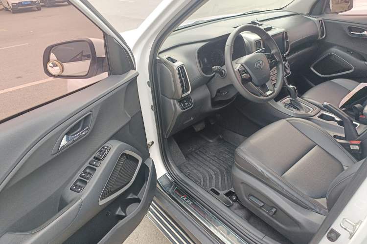 Used Hyundai ix35 2019 2.0L Automatic 2WD Zhiyong·Changxiang Edition China VI Standard
