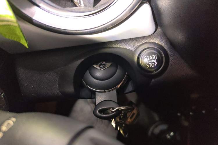 Used MINI 2011 1.6L COOPER Fun Vehicle Key