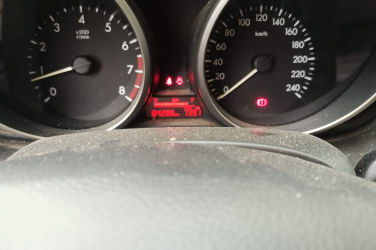 Used Mazda 5 2013 2.0L Manual Comfort Version