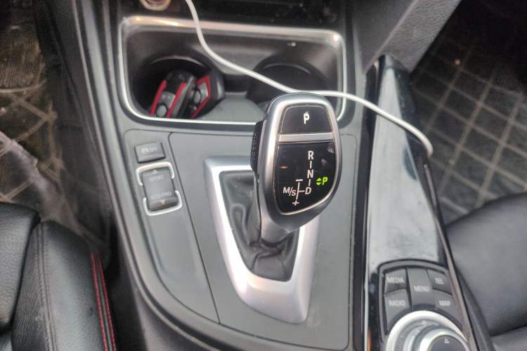 Used BMW 3 Series 2013 320i Sport Design Package
