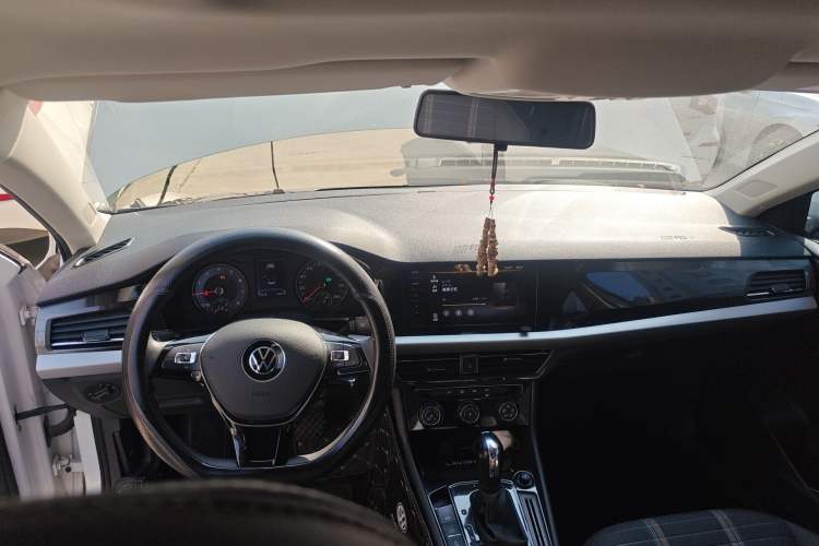 Used Volkswagen Lavida 2021 1.5L Automatic Vision Edition Center Console