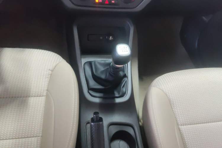 Used Wuling Hongguang 2021 1.5L Revised S Standard Version Hydraulic-Power-Assisted LAR
