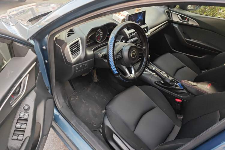 Used Mazda Mazda 3 Axela 2017 Sedan 1.5L Automatic Comfort Model Emission Standard China V
