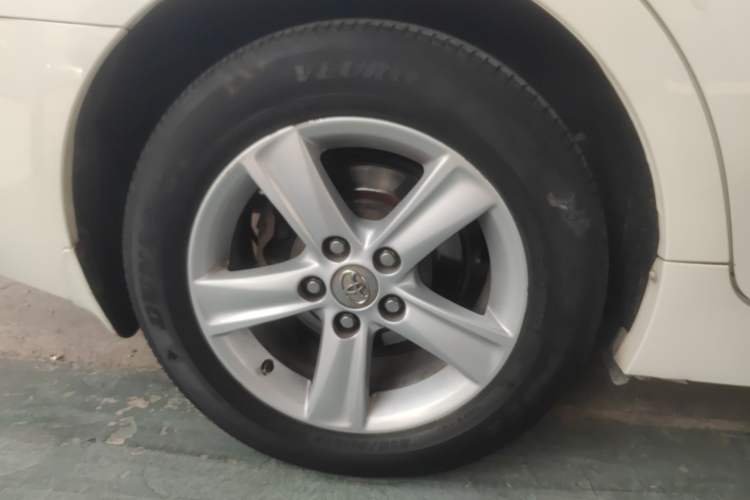 Used Toyota Reiz 2013 2.5V Elite Edition Right Rear Wheel Hub