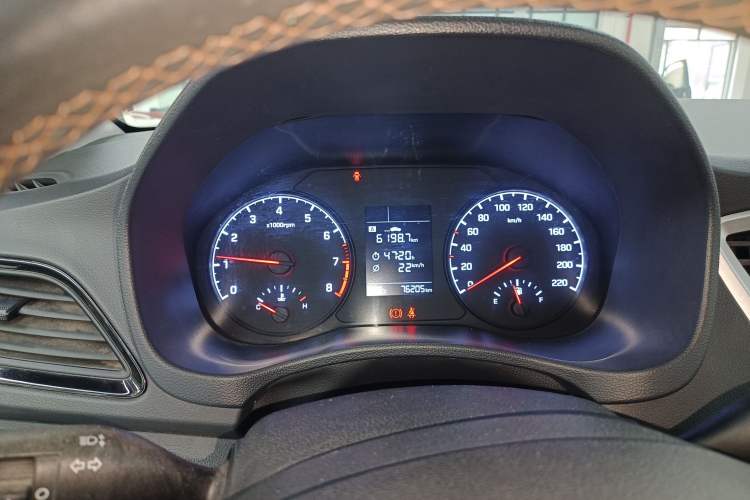 Used Hyundai Verna RV 2017 1.4L Manual Cool Edition GLS China V Emission Standard
