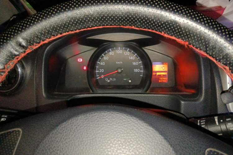 Used Nissan NV200 2013 1.6L Luxury Model China IV Standard