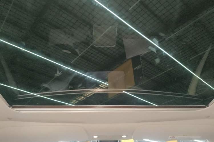 Used Tesla Model Y 2022 Long-Range All-Wheel-Drive Version