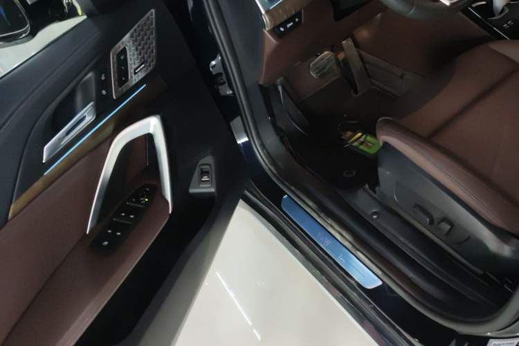 Used BMW X1 2024 xDrive25Li X Design Package
