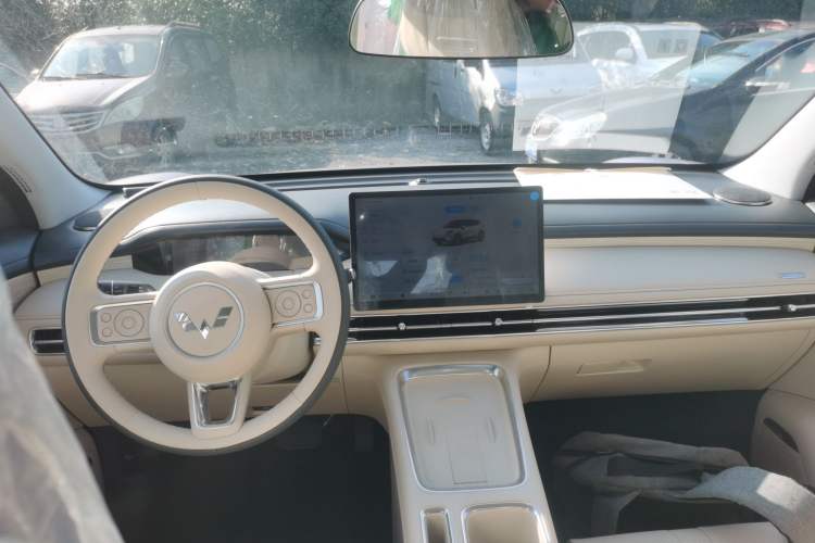 Used Wuling Bingo S 2025 Model 430km Deluxe Edition