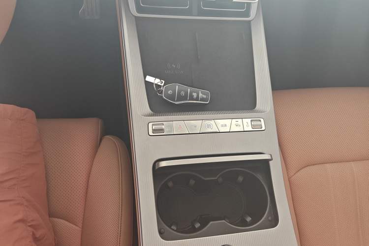 Used BYD Han L 2025 EV Four-Wheel Drive LiDAR Flagship Model