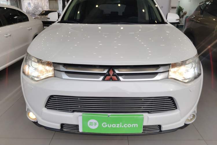 Used Mitsubishi Outlander (Import) 2014 2.4L 4x4 Deluxe Value Edition 7 Seats
