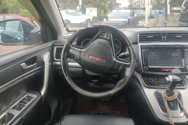 Used Haval H6 2016 Upgraded Model 1.5T Automatic Two-Wheel Drive Elite Version Steering Wheel