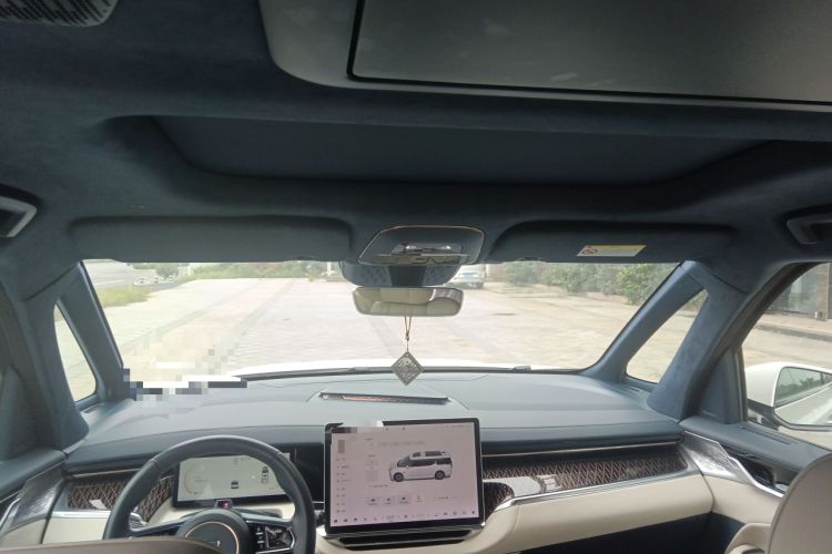 Used Zeekr 009 2022 WE Edition
