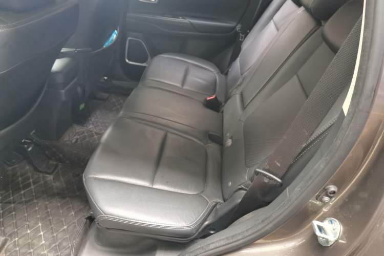 Used Mitsubishi Outlander 2018 2.0L Two-Wheel-Drive Jiale Edition 7-Seater
