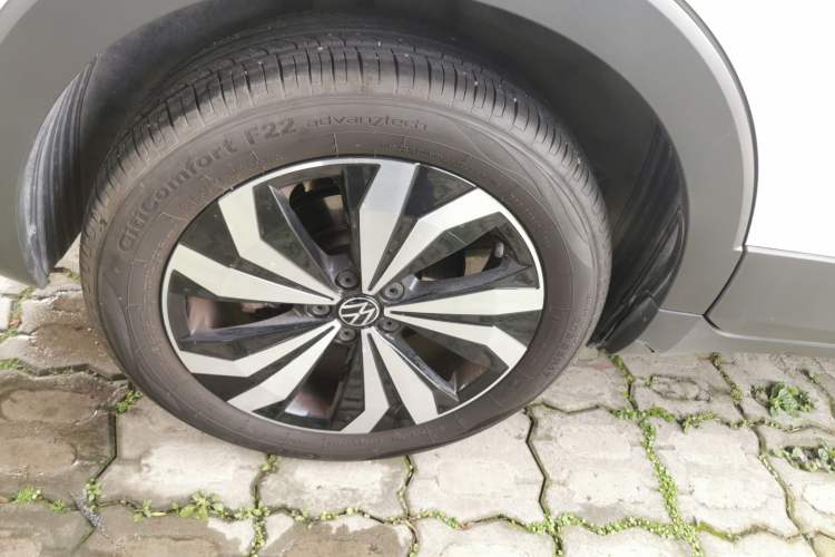 Used Volkswagen Tharu 2025 New Sharp 1.5L Ambitious Edition Right Rear Wheel Hub