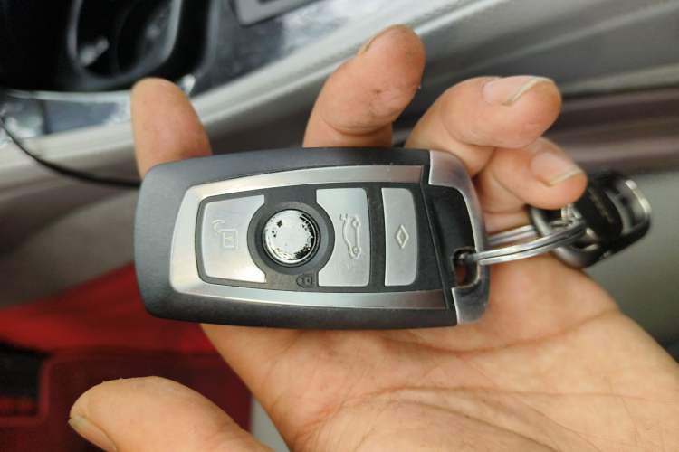 Used BMW 5 Series 2012 523Li Luxury Model