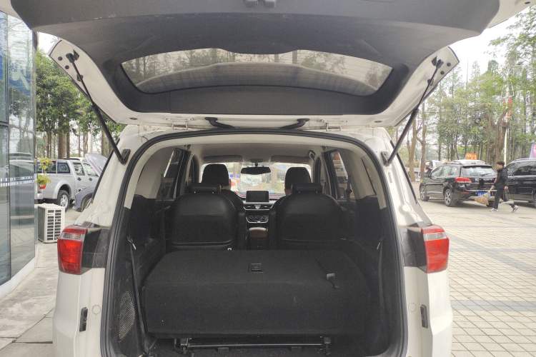 Used Wuling Hongguang S3 2018 1.5T Manual Comfort Model China V Standard