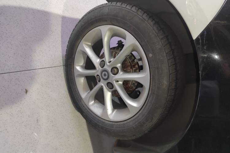 Used smart fortwo 2015 1.0L 52 kW hardtop Dynamic version