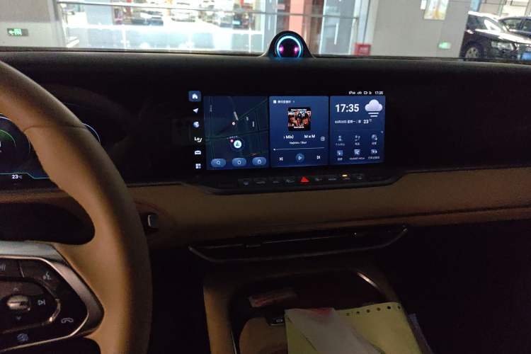 Used VOYAH FREE 2024 Ultra-Long Range Intelligent Driving Version Audio And AC Panel