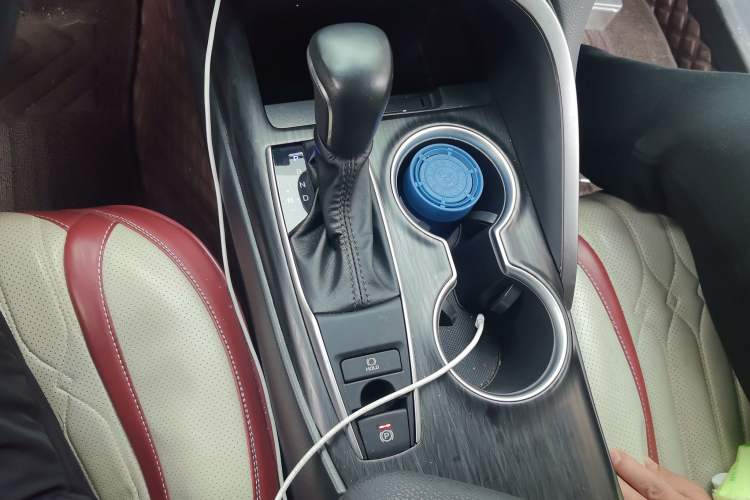 Used Toyota Camry 2023 2.0G Luxury Edition
