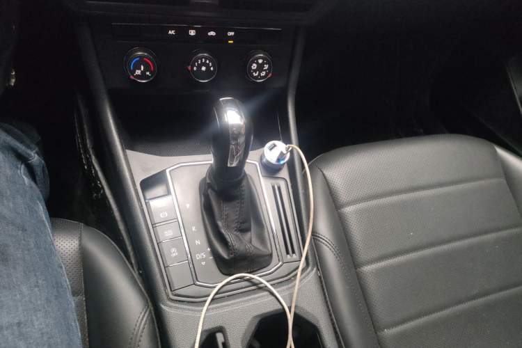 Used Volkswagen Lavida 2019 1.5L Automatic Comfort Edition China VI Standard Gear Lever