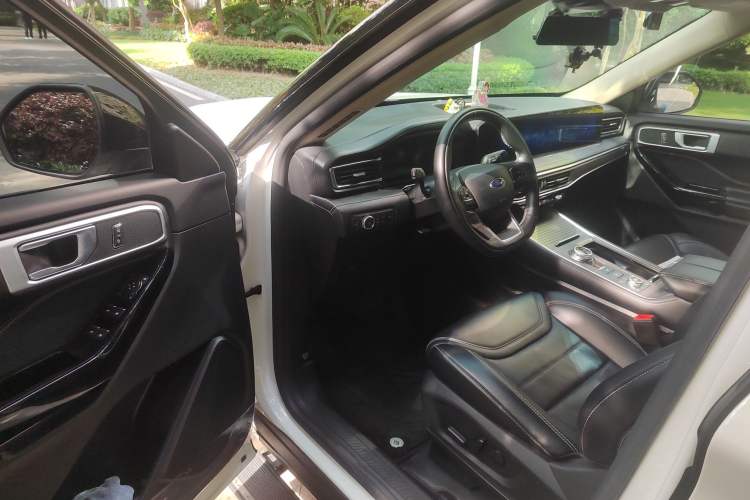 Used Ford Explorer 2023 EcoBoost 285 Four-Wheel Drive Stylish Plus Version 7 Seats
