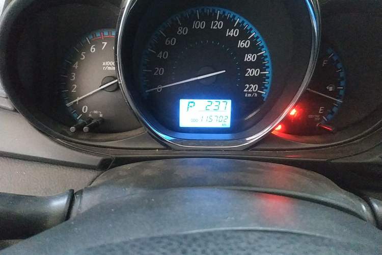 Used Toyota YARiS L Zhi Xuan 2016 Revised 1.5E CVT Charming Edition Odometer Close Up