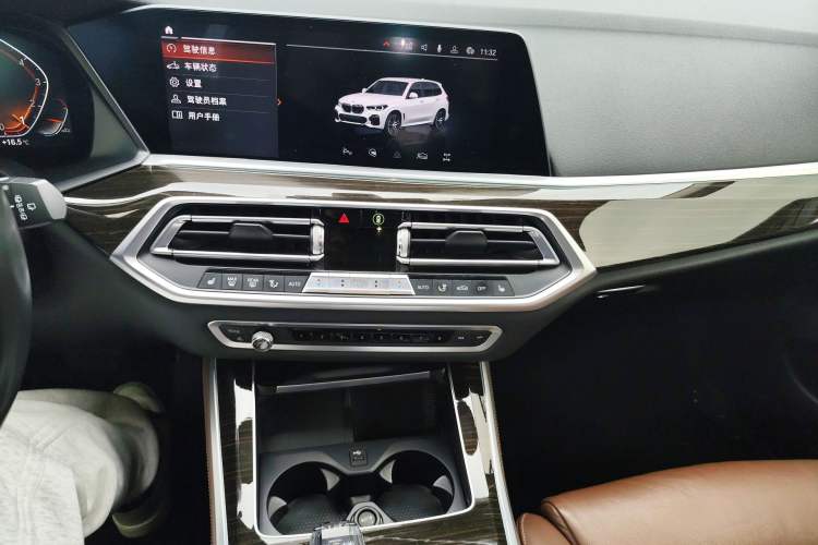 Used BMW X5 2019 xDrive40i Luxury Model with M Sport Package
