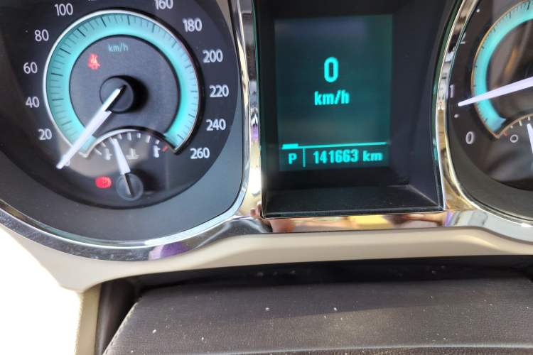 Used Buick LaCrosse 2012 2.4L SIDI Elegant Edition Odometer Close Up