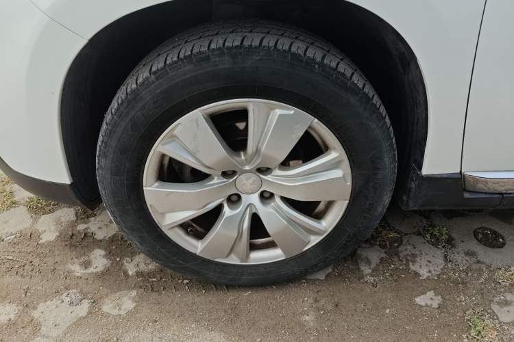 Used Peugeot 2008 2014 1.6L Automatic Fashion Edition Left Front Wheel Hub