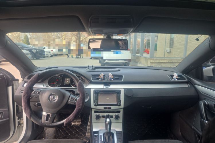 Used Volkswagen FAW-Volkswagen CC 2013 2.0 TSI Luxury Model Center Console