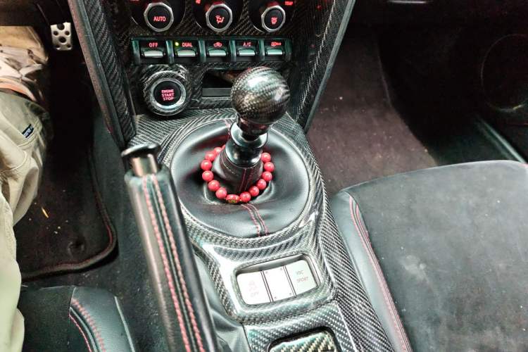 Used Subaru BRZ 2013 2.0i Manual Luxury Model