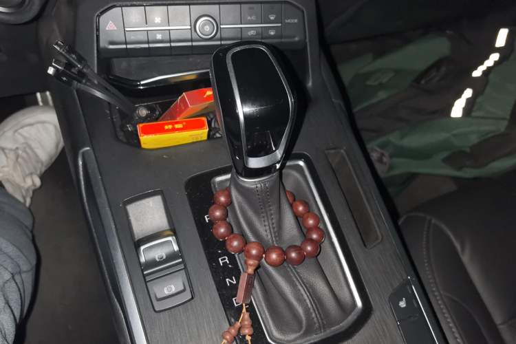 Used Wey VV5 2017 2.0T Ultra-Luxury Version Gear Lever