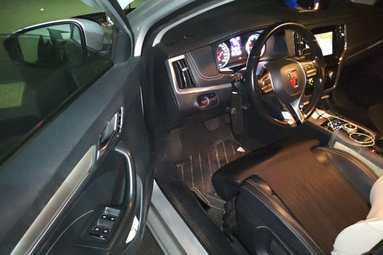 Used Roewe i6 New Energy 2019 PLUS 50T 4G Connected Glory Luxury Edition