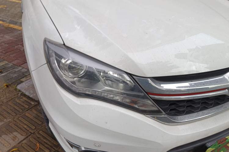 Used BYD S7 2017 2.0T Automatic Prestige Edition Right Front Headlight
