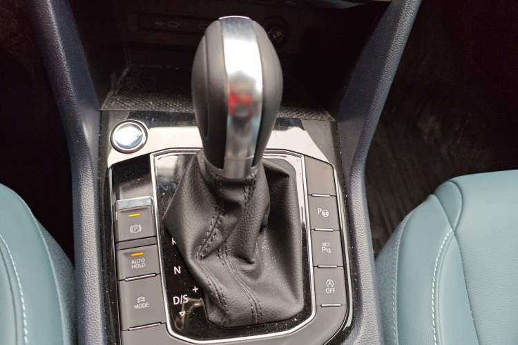 Used Volkswagen Tharu 2023 300TSI Two-Wheel-Drive Moon Luxury Edition Gear Lever