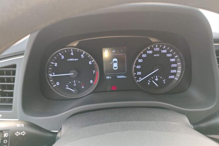 Used Hyundai Elantra (6th Generation / Lingdong) 2016 1.6L Automatic ZhiXuan – Elite Version Instrument Cluster