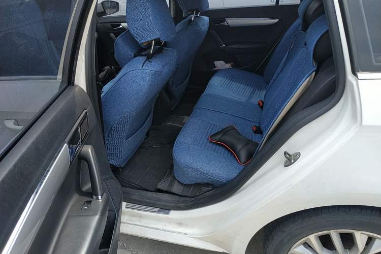 Used Volkswagen Gran Lavida 2013 1.6L Automatic Luxury Model
