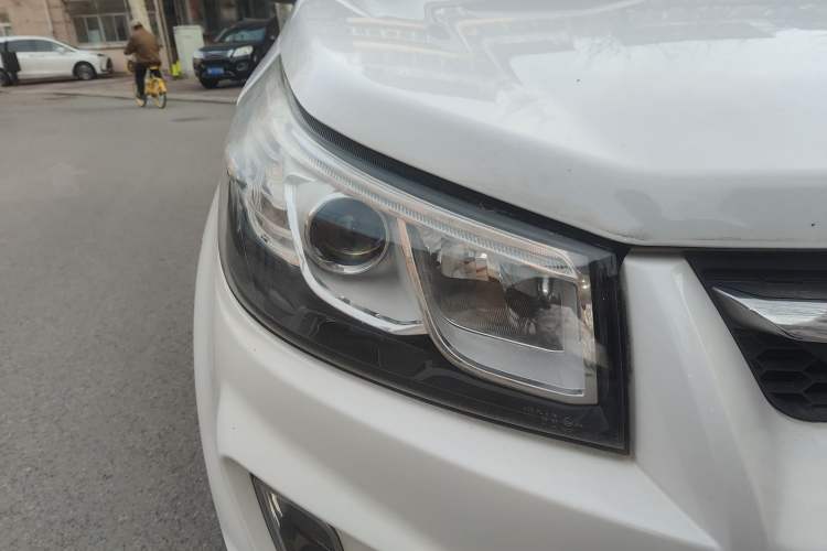 Used HYOSOW S3 2016 1.5L Manual Luxury Edition China IV Emission Standard