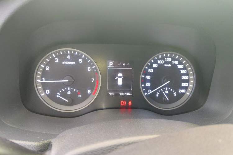 Used Hyundai Tucson 2018 1.6T Dual-Clutch Two-Wheel Drive 15th Anniversary Special Edition Instrument Cluster