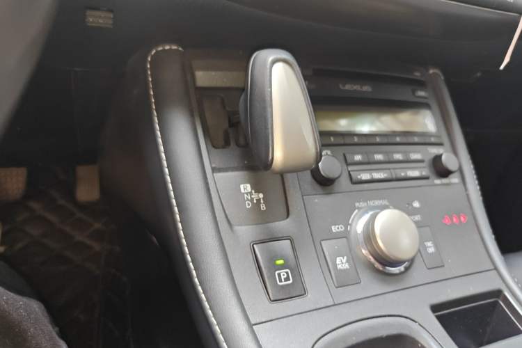 Used Lexus CT 2017 CT200h Elite Edition Solid Color China V Standard
