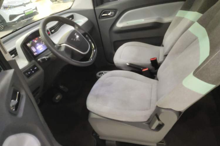 Used Wuling Hongguang MINIEV 2022 Macaron Premium Model – Lithium Iron Phosphate Left Front Seat