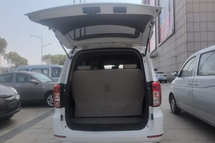 Used Wuling Hongguang 2019 1.5L S Standard Version China VI LAR
