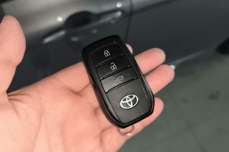 Used Toyota Camry 2026 Model Dual-Engine 2.0HXS Sport Plus Edition
