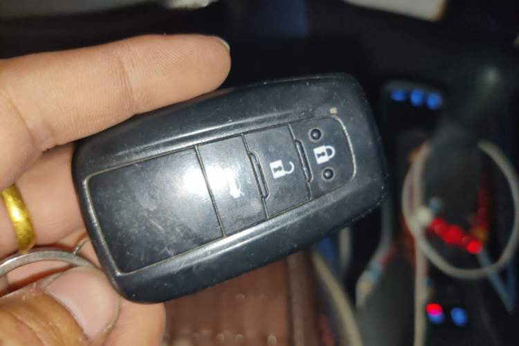 Used Toyota Levin 2019 185T CVT Sport Edition China VI Standard Vehicle Key