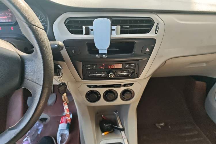 Used Citroen Elysee 2014 1.6L Manual Fashion Edition Audio And AC Panel