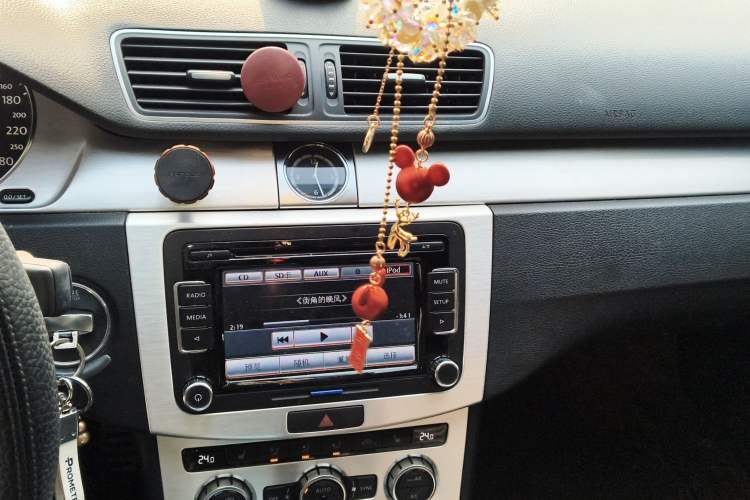 Used Volkswagen FAW-Volkswagen CC 2013 1.8TSI Prestige Model Audio And AC Panel